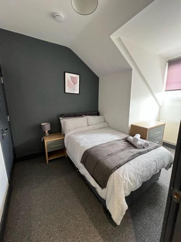 Grove Road Guesthouse, Comfortable, Budget, Friendly Casa de hóspedes Wakefield