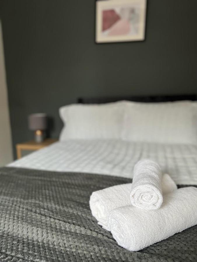 Grove Road Guesthouse, Comfortable, Budget, Friendly Wakefield