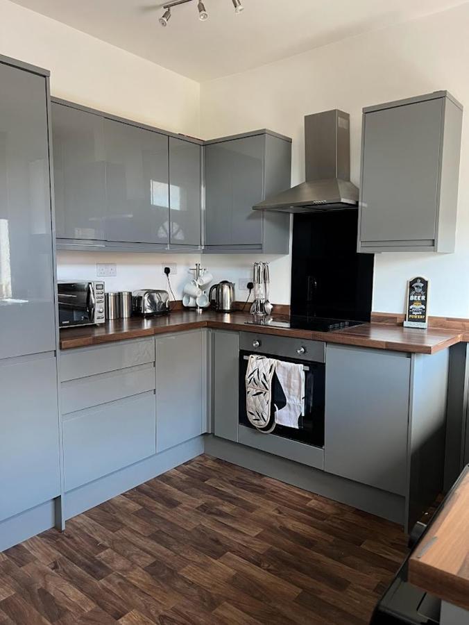 Grove Road Guesthouse, Comfortable, Budget, Friendly Wakefield