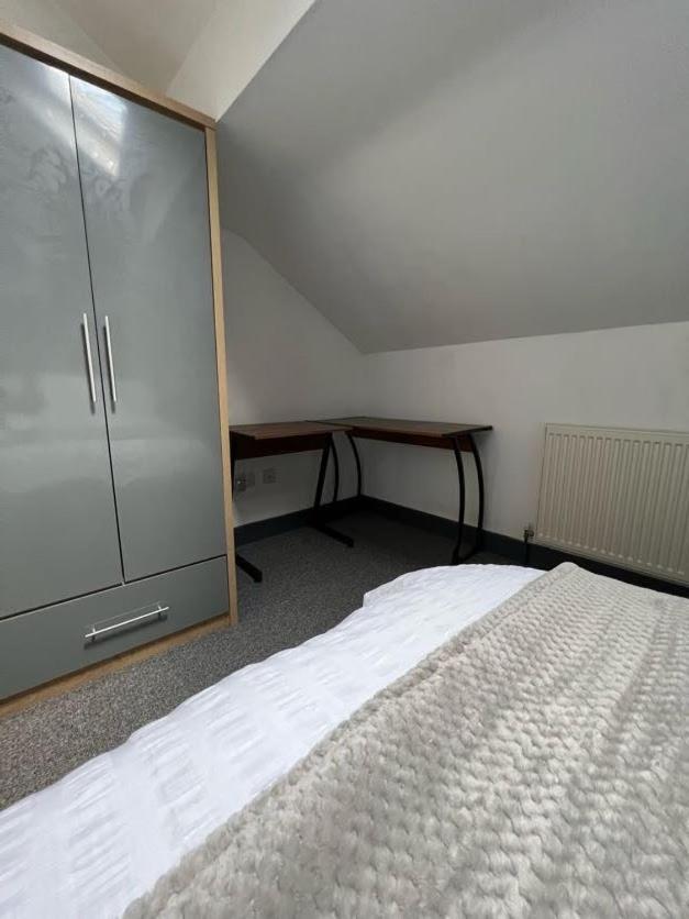 Gasthuis Grove Road Guesthouse, Comfortable, Budget, Friendly *